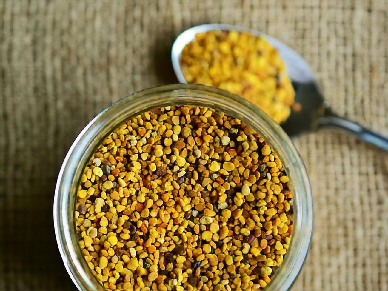 Чим корисне бджолине пильце: властивості та переваги продукту