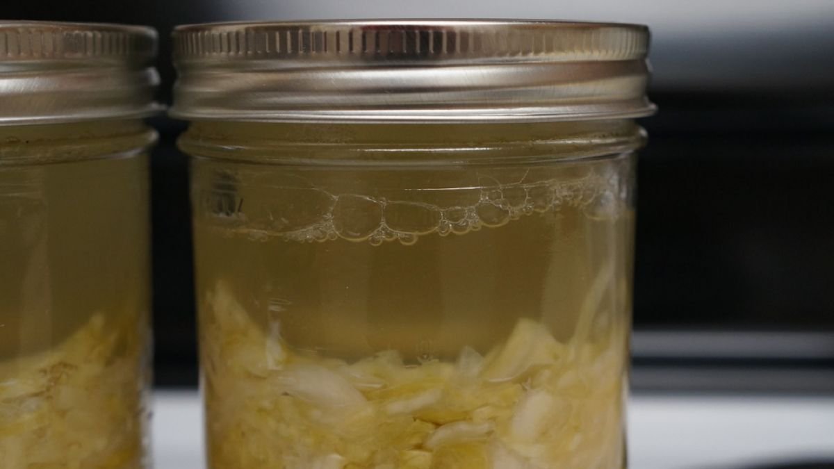 Які переваги для здоров’я дає сік квашеної капусти?