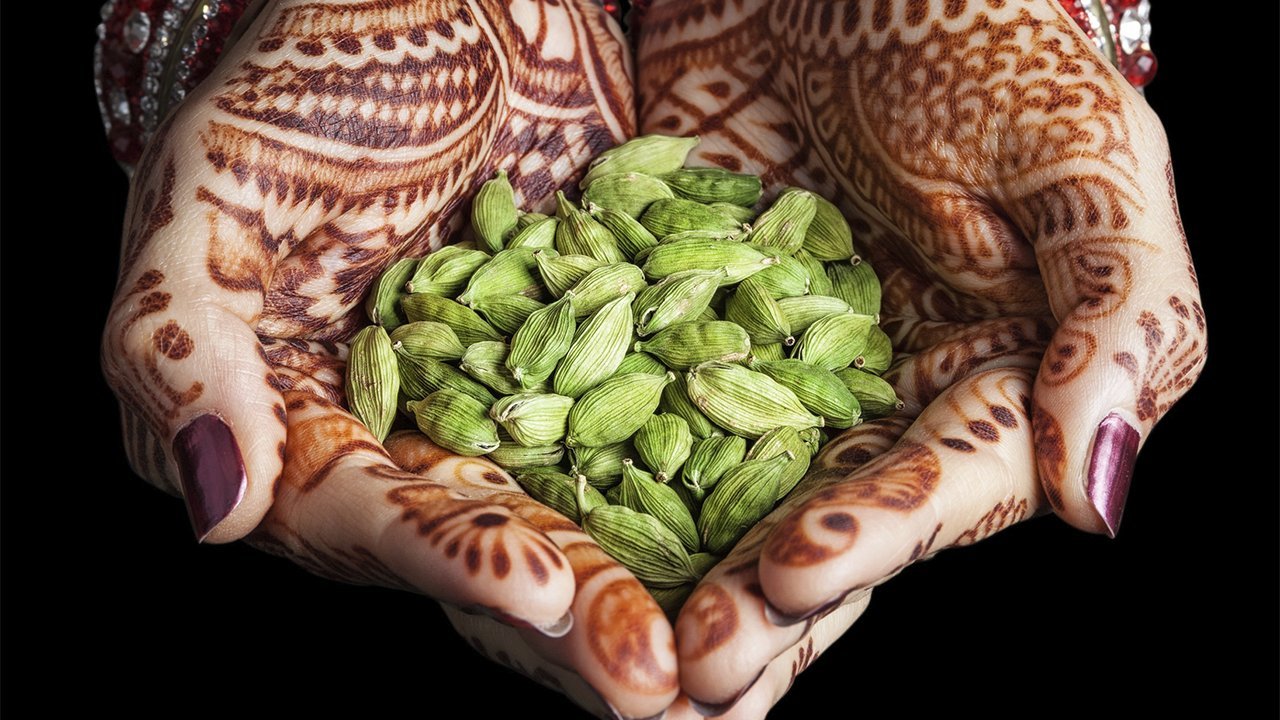 Чай з кардамоном: користь та вплив на здоров’я організму?