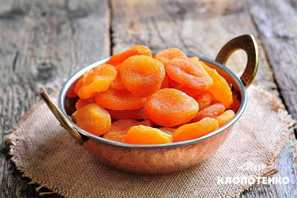 Користь кураги: Чому варто додати сухофрукт до вашого раціону?