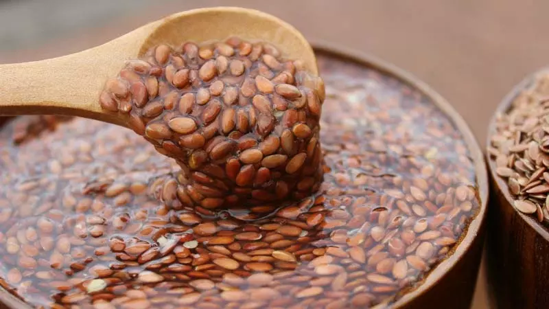 Як відвар з льону приносить користь вашому здоров’ю?