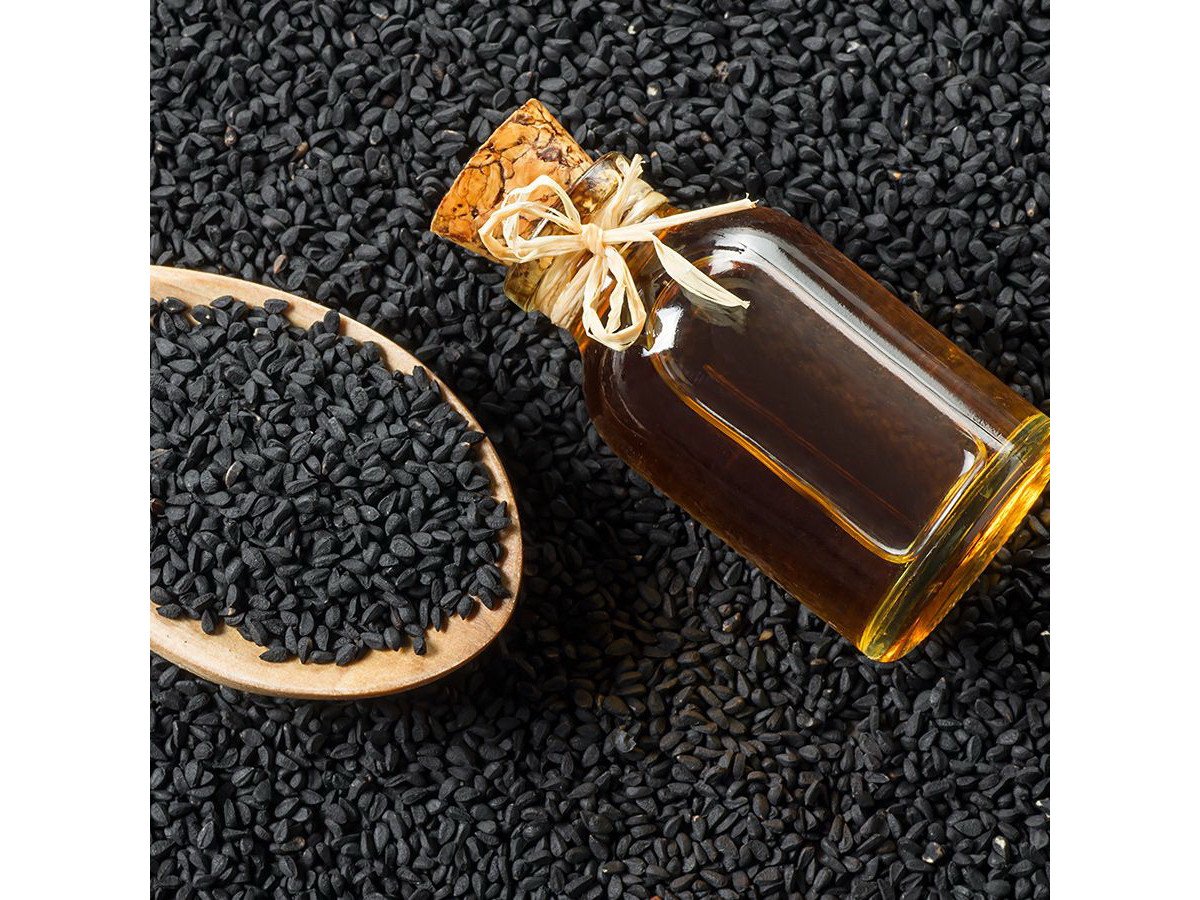 Олія чорного кмину: Яка користь для здоров’я та організму?