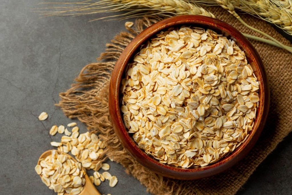 Чи корисні вівсяні пластівці: розглядаємо користь і шкоду продукту?