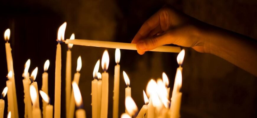 Чи можна запалювати свічку за померлих вдома: основні поради та традиції