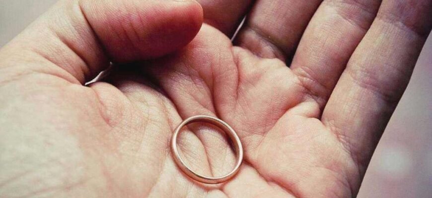Чи можна носити обручку після смерті чоловіка: поради та традиції