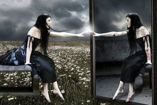 Чи можна спати навпроти дзеркала: міфи та наукові факти, пояснення