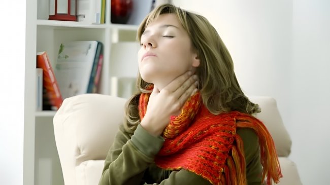 Чи можна полоскати горло содою і сіллю: міфи та реальність лікування