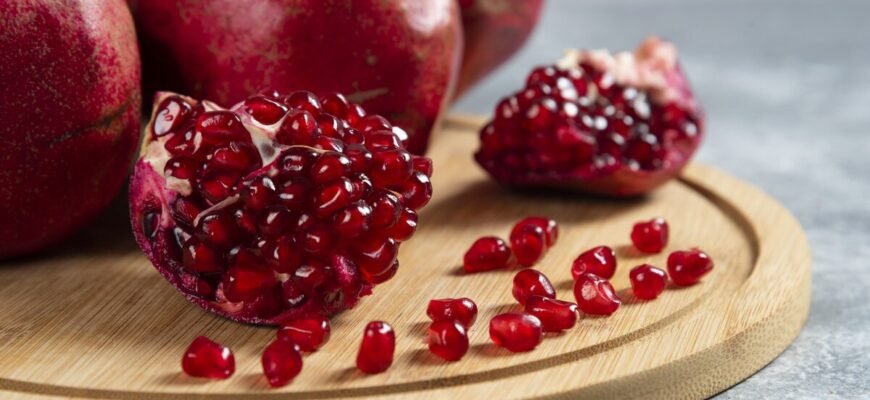 Чи можна їсти гранат на ніч: переваги та застереження для здоров’я
