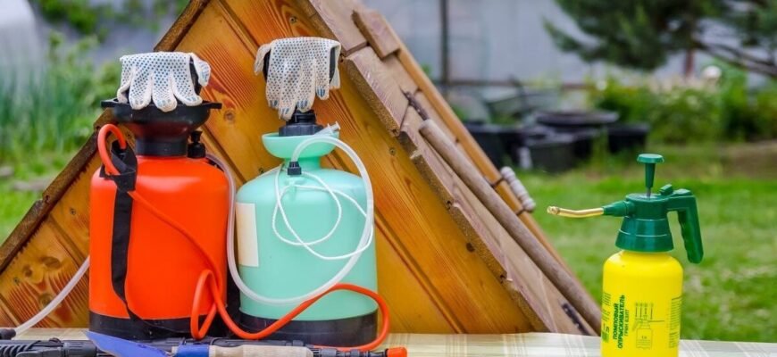 Чи можна змішувати фунгіцид з інсектицидом: практичні рекомендації