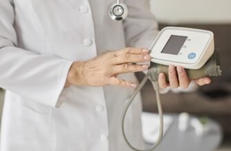 Чи можна міряти тиск лежачи: поради для точного вимірювання