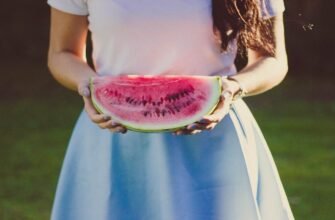 Чи можна їсти кавун на ніч: міфи та правда про вживання фрукту