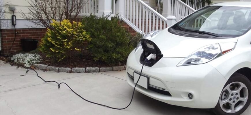 Чи можна заряджати електромобіль з квартири: важливі поради та нюанси