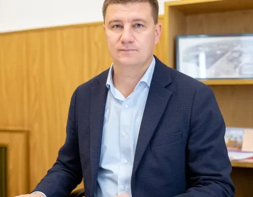 Портний Андрій Дмитрович: Біографія та Внесок у Сучасну Культуру