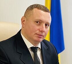 Погуляйко Юрій Михайлович: Біографія, Кар’єра та Досягнення в Україні