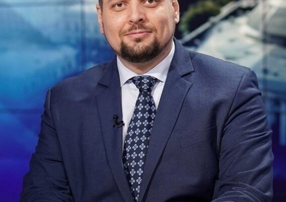Андрій Ковальов: Життя, Досягнення та Внесок в Українську Культуру