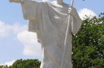 Андрій Первозванний: Історія та легенди, пов’язані з Києвом