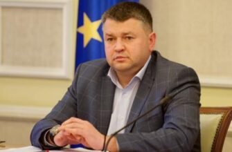 Юрій Власенко: Життєвий Шлях та Досягнення Видатного Лідера