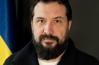 Андрій Борисович Сташків: Кар’єра, Досягнення та Внесок в Галузь